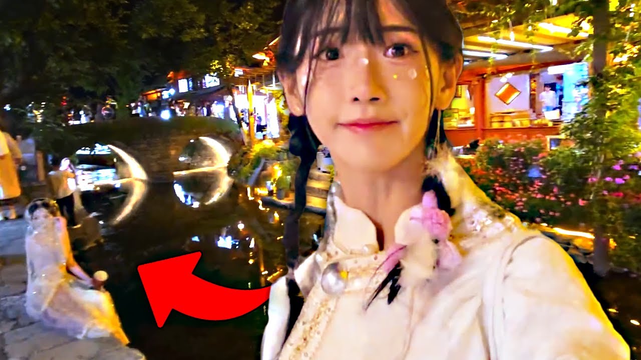1000 Years Old Chinese Town Full Of Princesses! | Lijiang Old Town, China