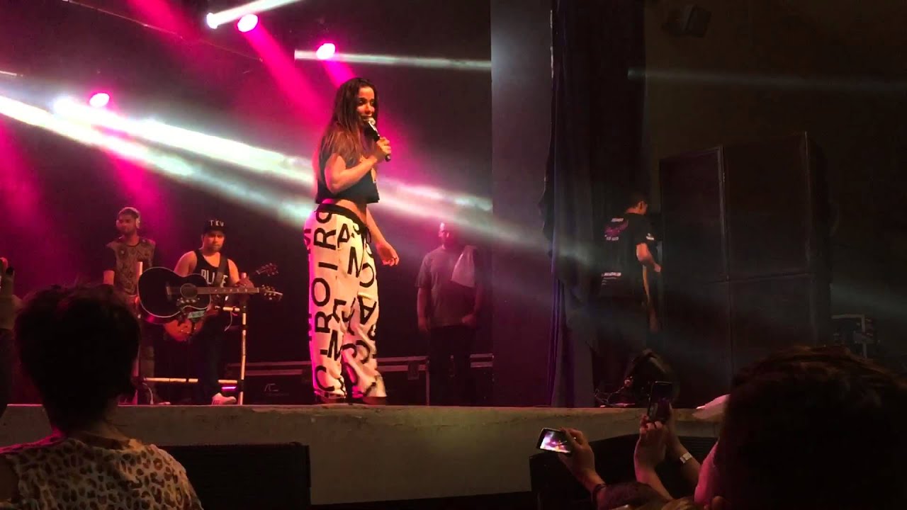 Show Anitta VR - pretinho