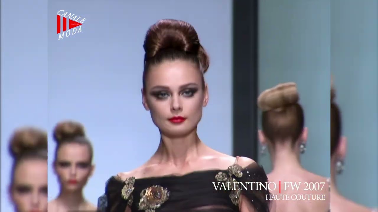 VALENTINO Haute Couture Fall Winter 2007 Paris 4K - Canale Moda