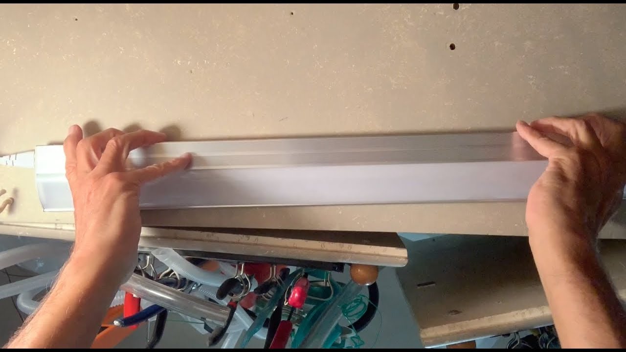 How to install a LED light over your work bench
