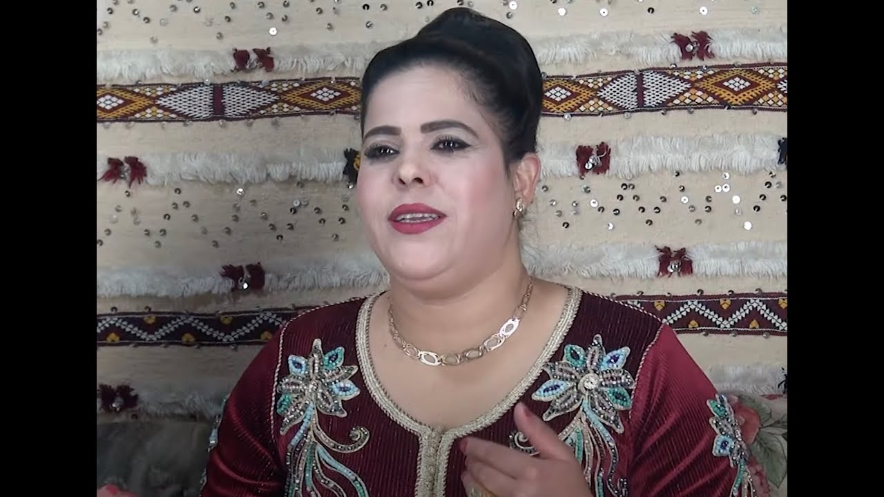 MAGNA OUSMOUN : ⵎⴰⴳⵏⵏⴰ  ⵓⵙⵎⵓⵏ : جديد الفنانة فاطمة فزاز أغنية