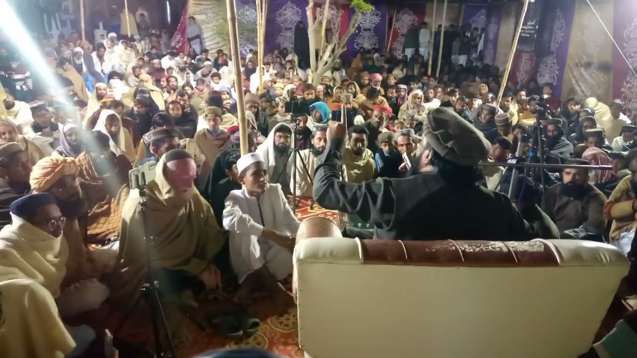 شان مصطفیٰ صلی اللہ علیہ وسلم پر اشعار پڑھ کر عوام کے ❤️ دل چیت لیے علامہ خان کلیم اللہ خان ملتانی