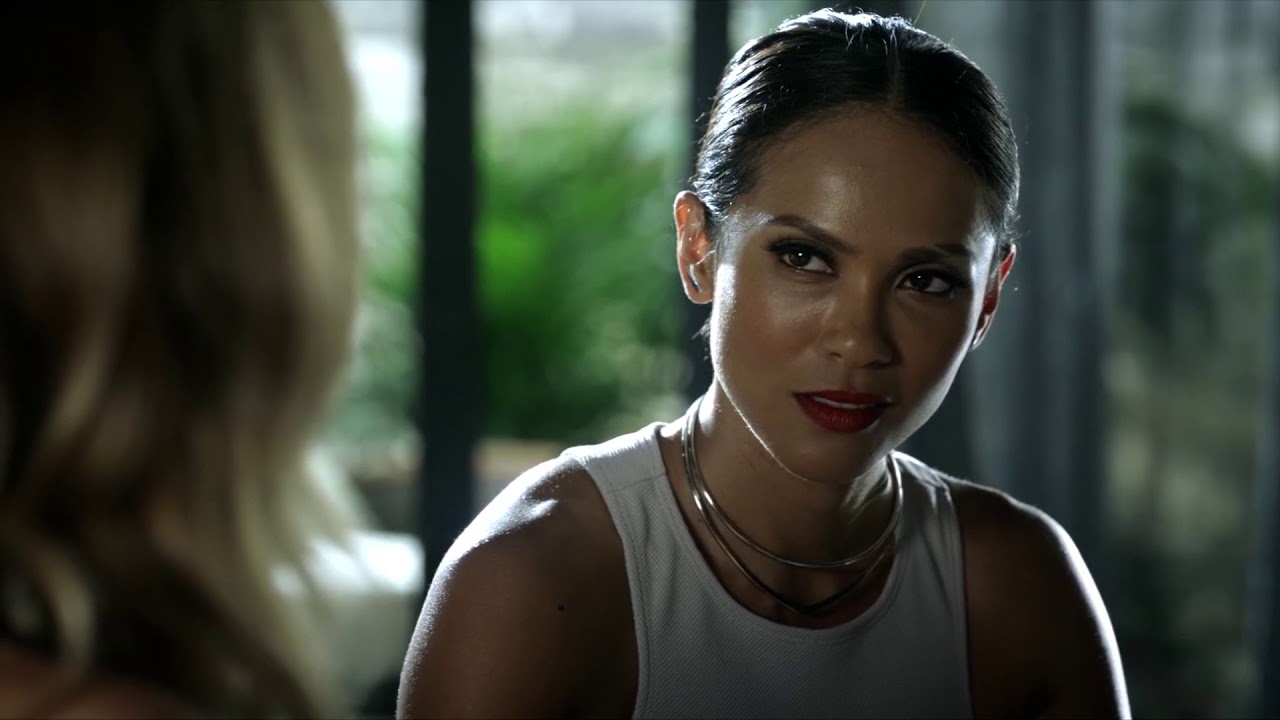 hot&badass maze scenes (1080p)