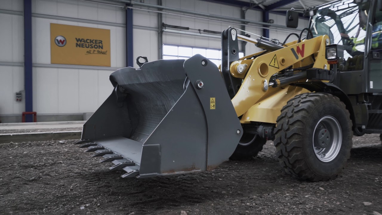 Driving a wheel loader, but correctly - an instruction video for our WL38, WL52, WL60 and WL70.