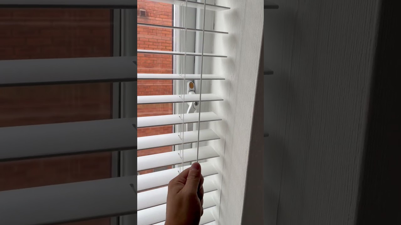 Quality faux wood blind