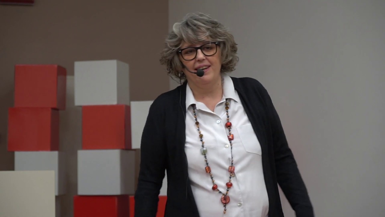 La bellezza delle donne forti | Paola Brovelli | TEDxNovaraWomen