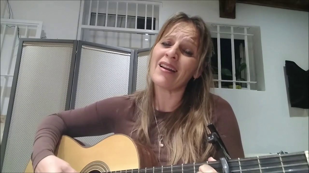 M&oacute;nica Alcobre // Gota de Mar