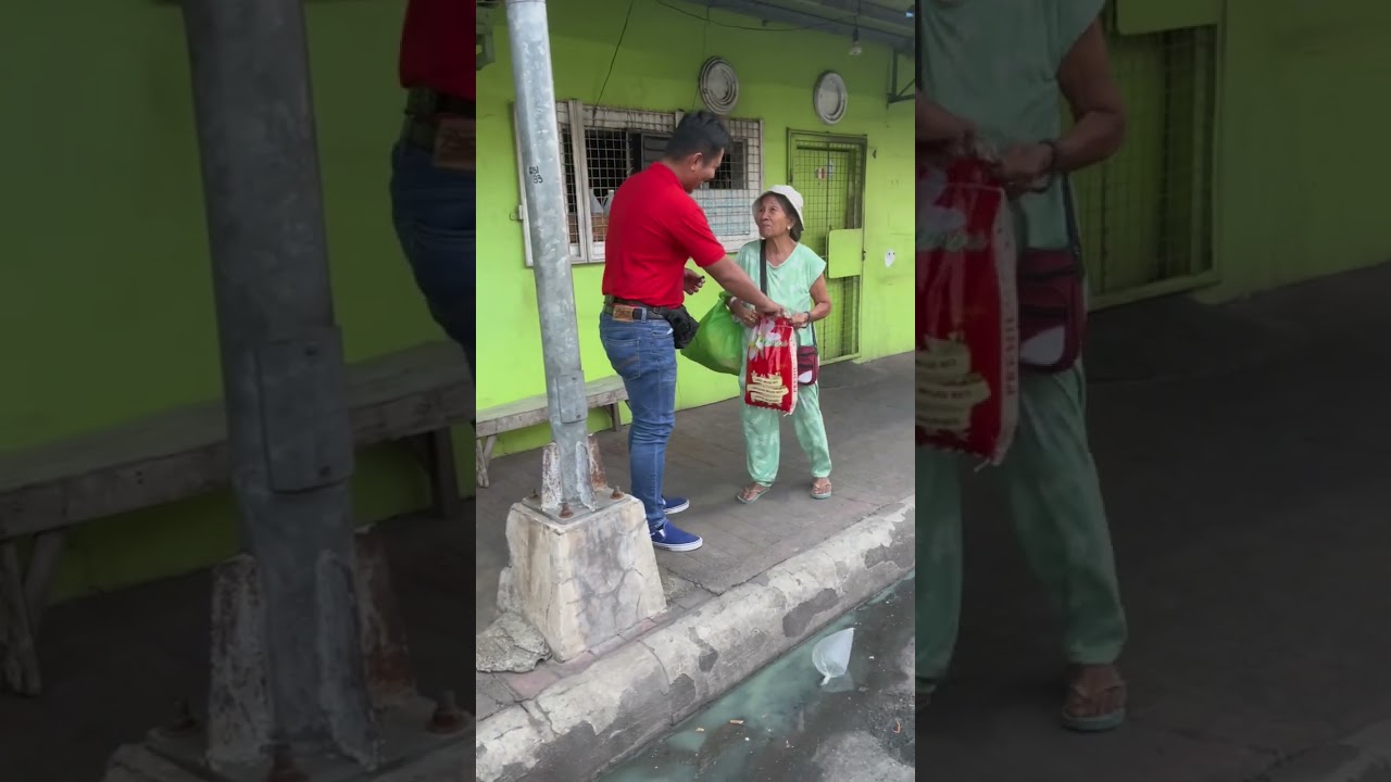 Lola naabutan naming naglalakad sa gilid nang kalsada! 🥺 #GabawanTV