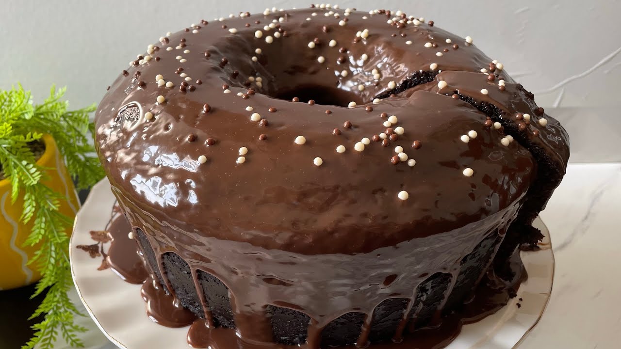 كيكة شوكلاته عملاقة هشة وطرية جداً وبطريقة ناجحة وبسيطة بالتحضير 😋  