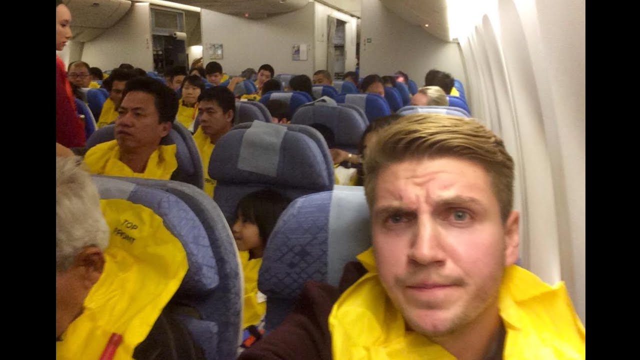 Cathay Pacific Emergency Landing - CX884 Hong Kong - Los Angeles