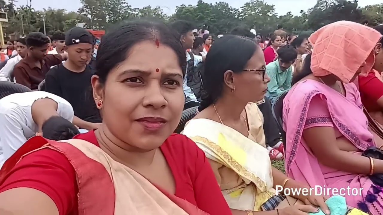 মৰাণ কলেজৰ খেলপথাৰত অনুষ্ঠিত ডঃ ভূপেন হাজৰিকা দেবৰ শ্ৰৰ্দ্ধাঞ্জলী অনুষ্ঠানৰ কিছু ক্ষণ 