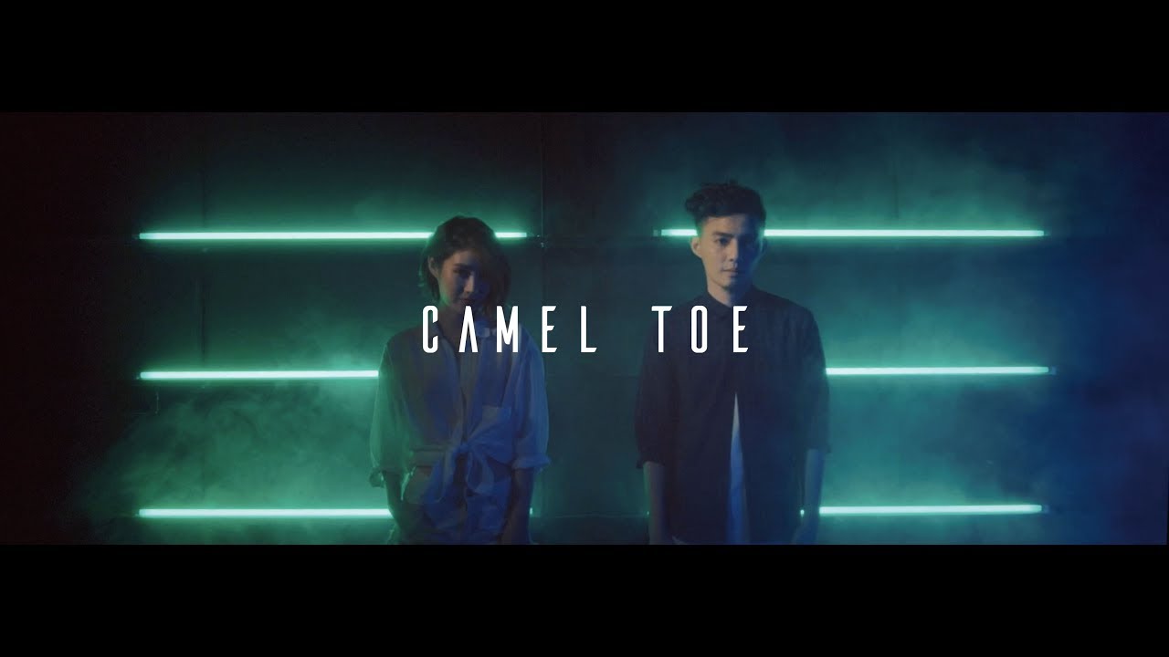 Chick en Chicks - Camel Toe (Official music video HD)