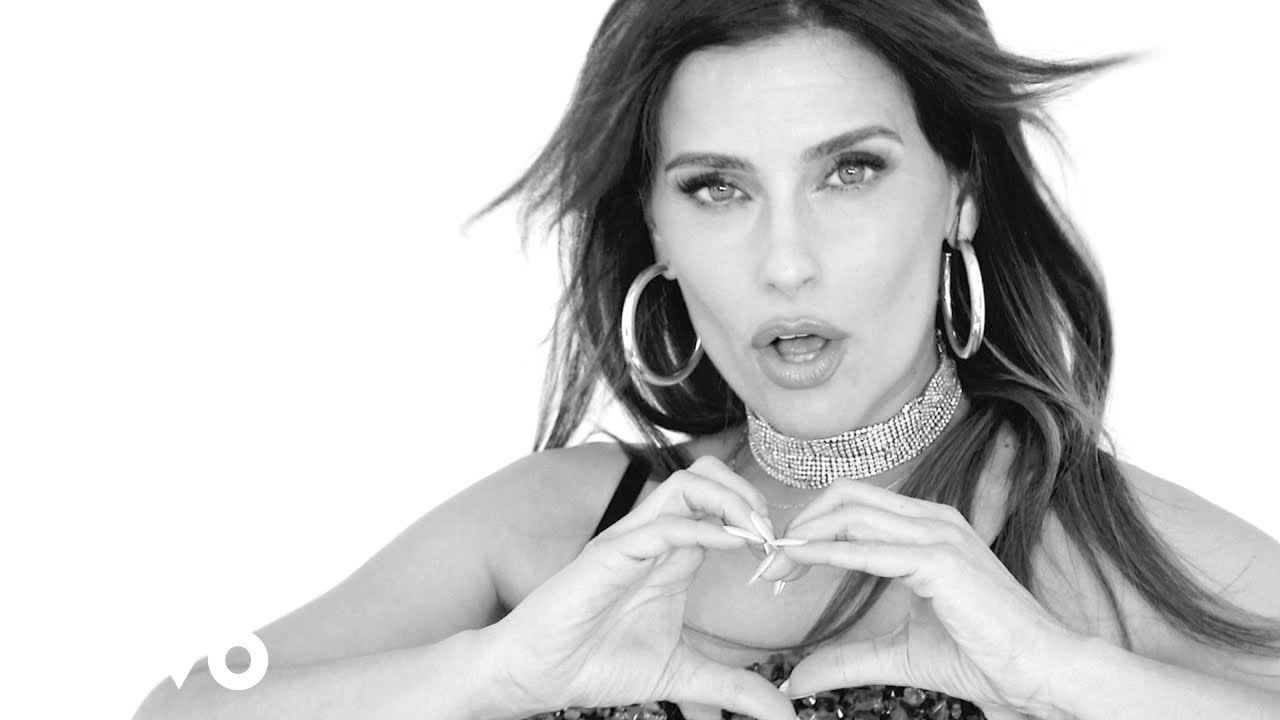 Nelly Furtado, Bomba Est&eacute;reo - Coraz&oacute;n (Visualizer)