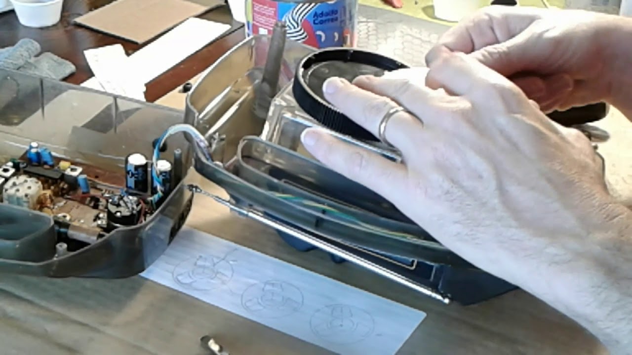 Repair of FreePlay Windup / Solar-Powered Radio