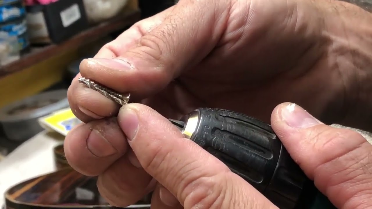 Luthier ensina como instalar roldana de correia de viola - Pergunte ao Bolla Ep 8