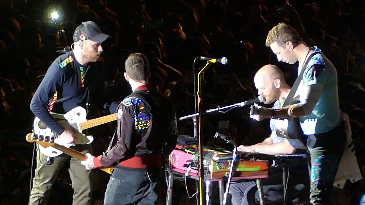 Coldplay - In My Place & Don't Panic @ 2017 Live In Seoul, Korea