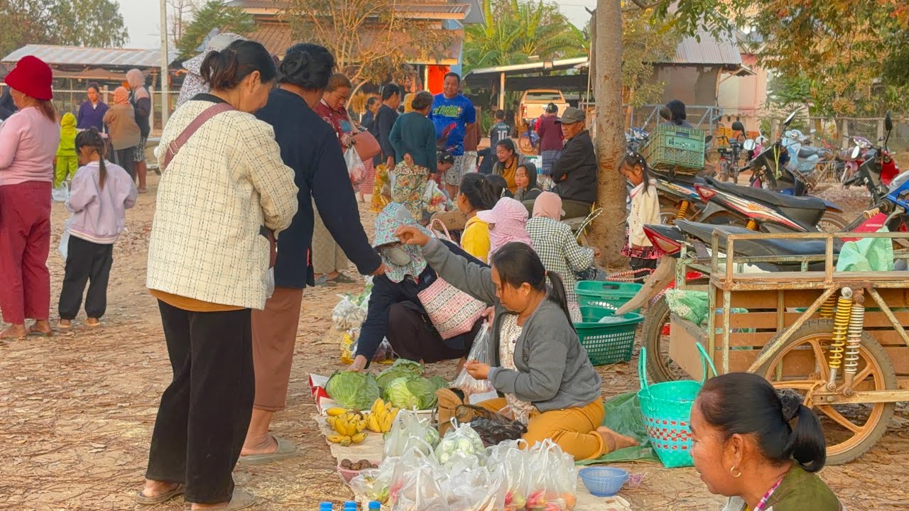 ผักแม่ลุนขาย ขายถูกๆ5-10฿ ตลาดนัด
