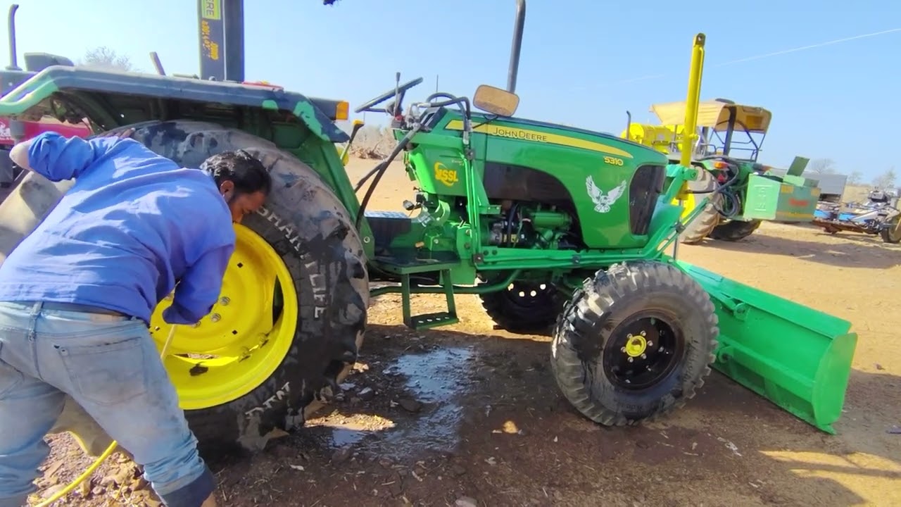 Tractor ke tyaro me kitna Pani  bharna chahiye