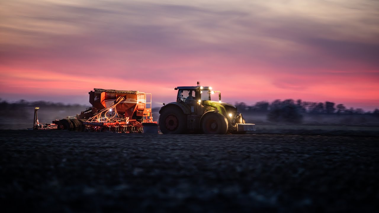 Fendt 939 & Czajkowski ST300 Plus | K&S Agro - Usługi siewu pasowego