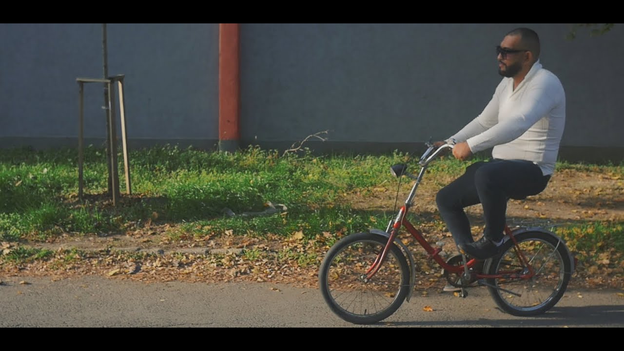 Máté Dzsi - Mennyit ér a csókod (Hivatalos Videóklip)