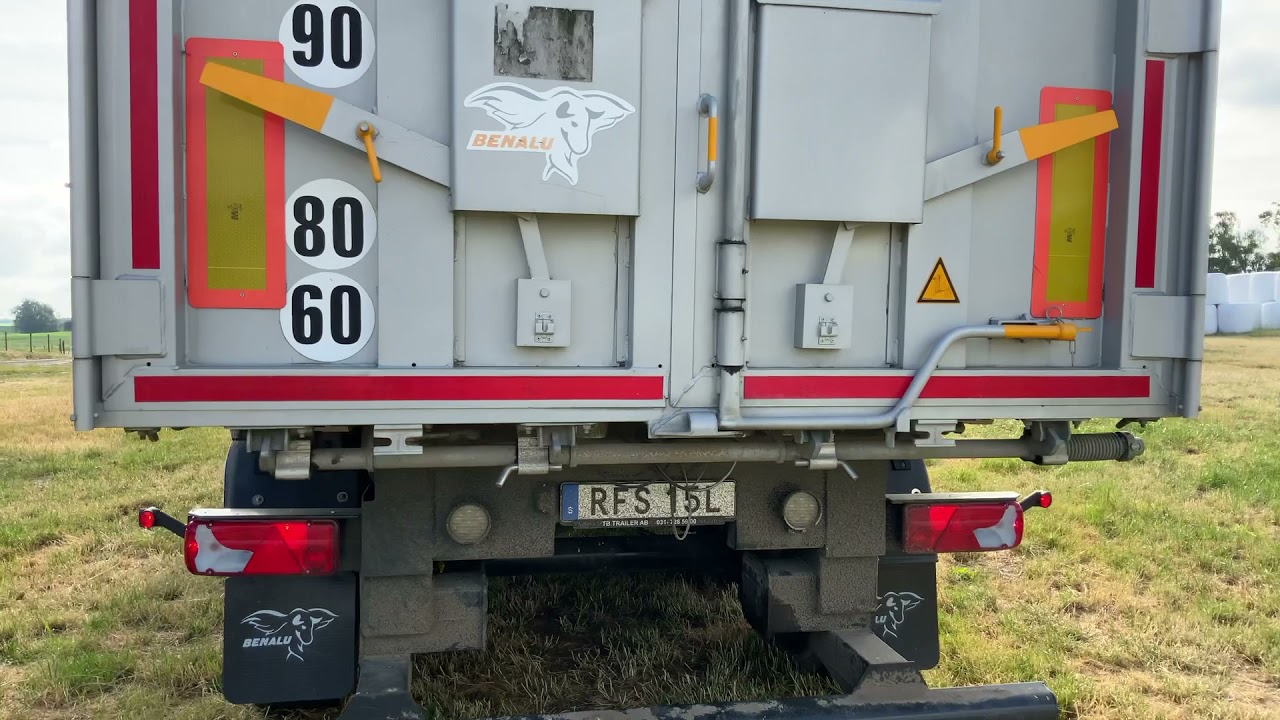 K&ouml;p Tipptrailer Benalu Optiliner 129 p&aring; Klaravik
