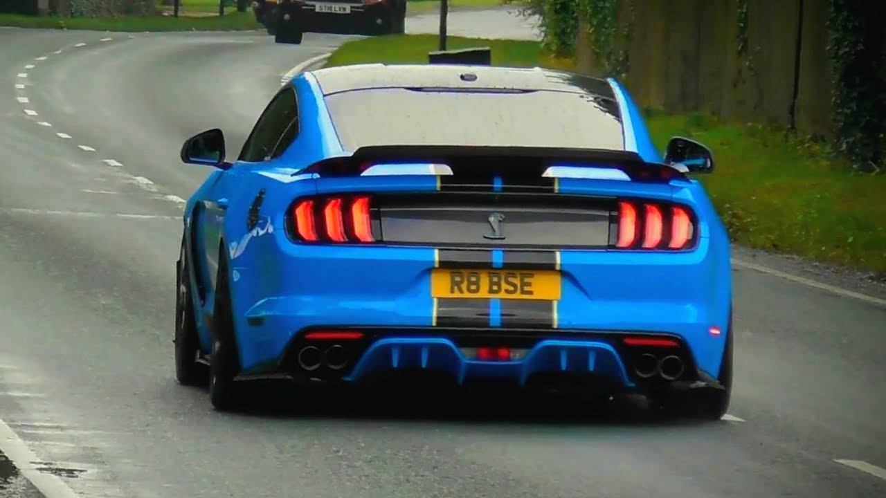 Ford Mustang 5.0 V8 Loud Accelaration And Epic Sounds!!