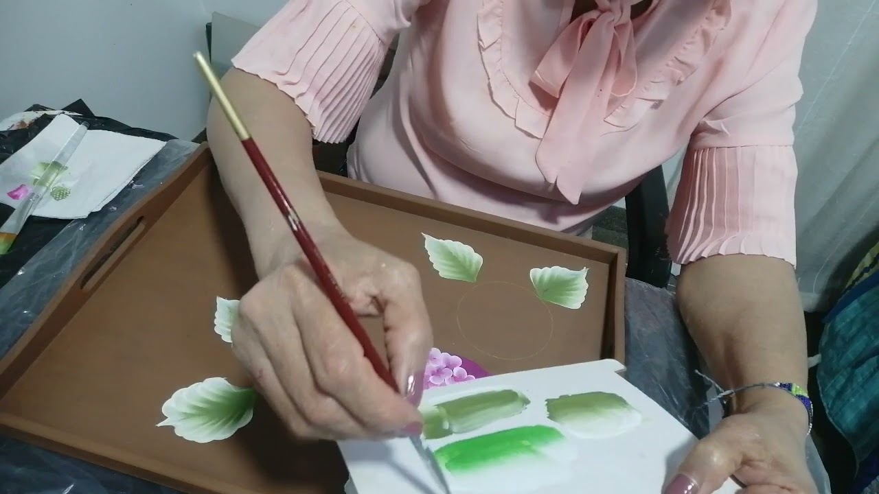Aprende a pintar Hortencias en pinceladas.