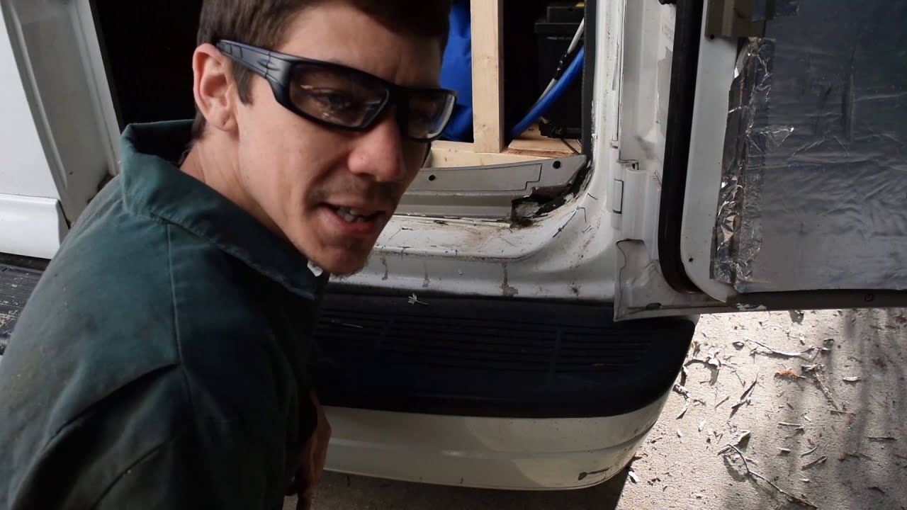 HOW TO INSTALL BATTERY ISOLATOR AND CHOOSE WHAT TYPE