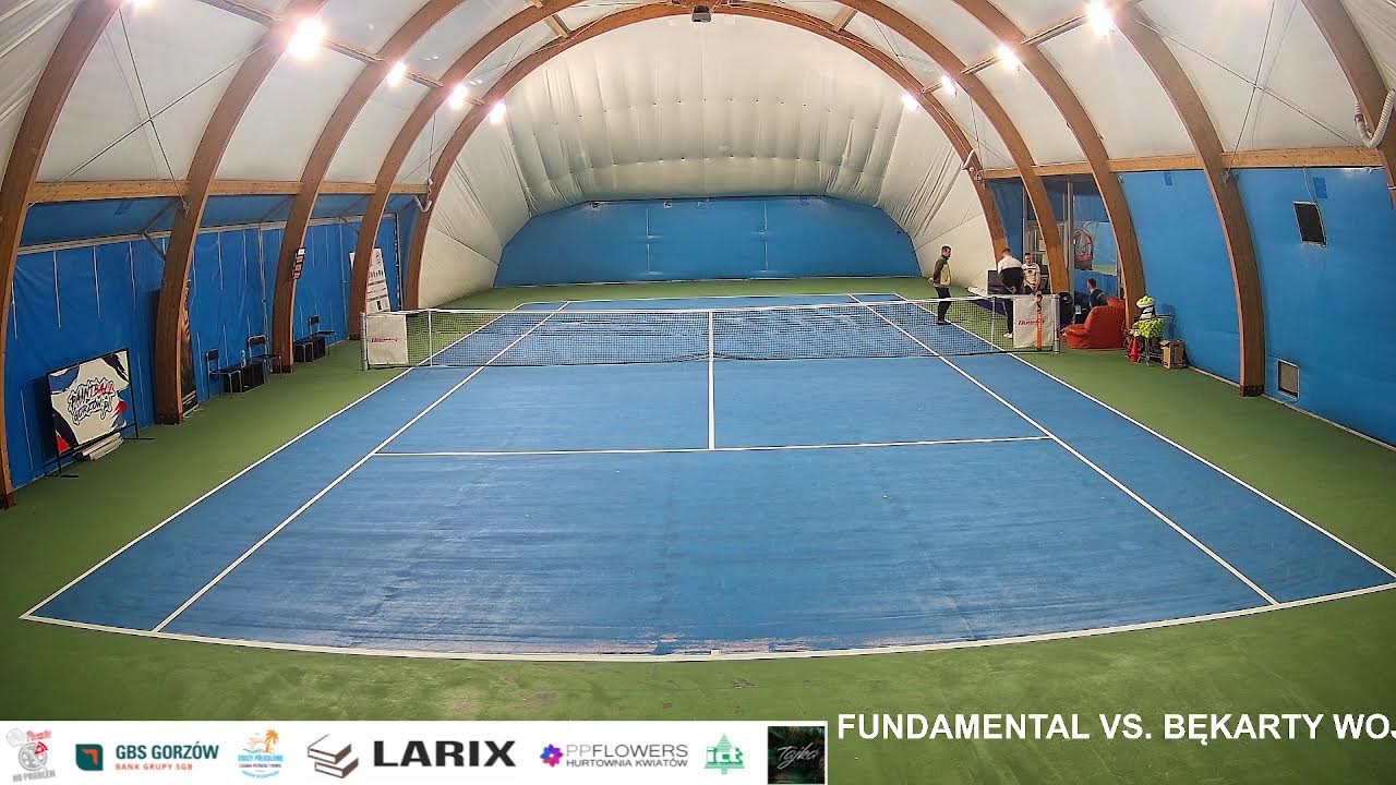 Fundamental vs. Bękarty Wojny - kort drewniany