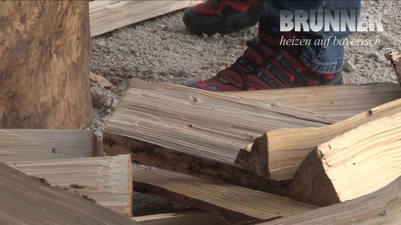 BRUNNER mit wasserführenden Kamin: Schorsch Hackl heizt ein