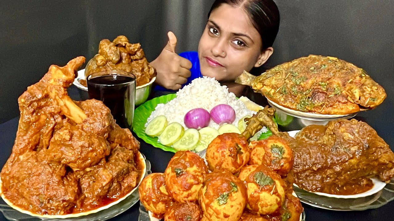 Spicy Mutton Curry Egg Cuury Whole Fish Curry Chicken curry Chicken Liver Curry With Rice Eating