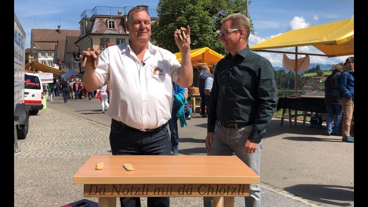 Dä Nötzli mit dä Chlötzli zeigt die Kunst des Chlefelen