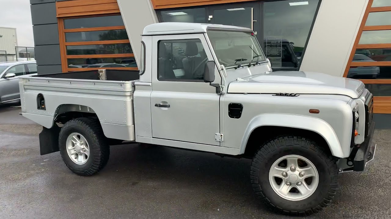 Land Rover Defender 110 2.2 TDCi 4WD MWB | Lancaster Automart