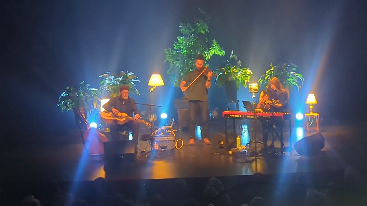 Harry Manx - 2025-11-16 - Theatre du Marais - Val-Morin