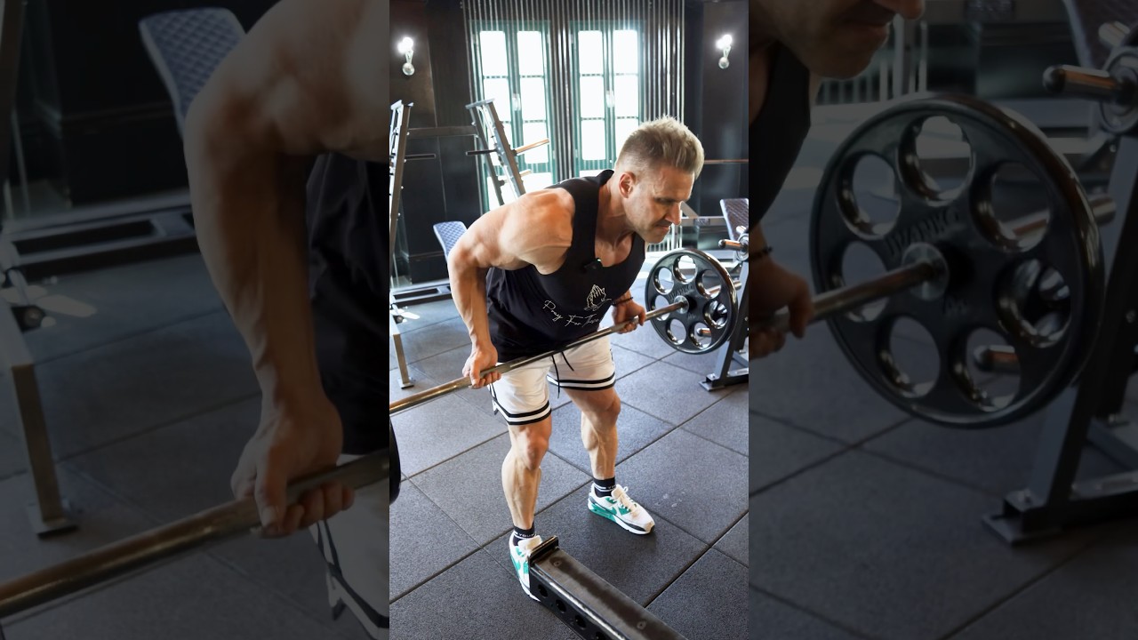 BARBELL ROW SECRETS | JAY CUTLER&rsquo;S BACK BUILDING TIP