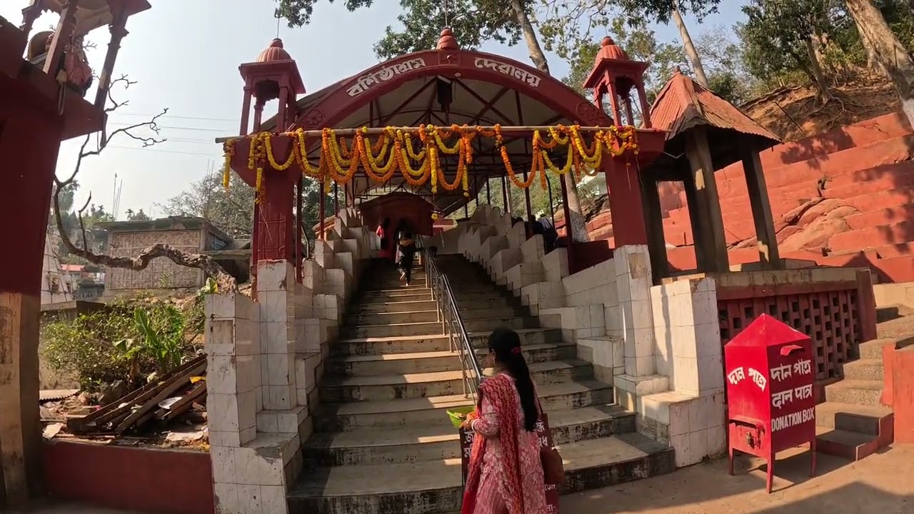 বৈশিষ্ট্য মন্দির 