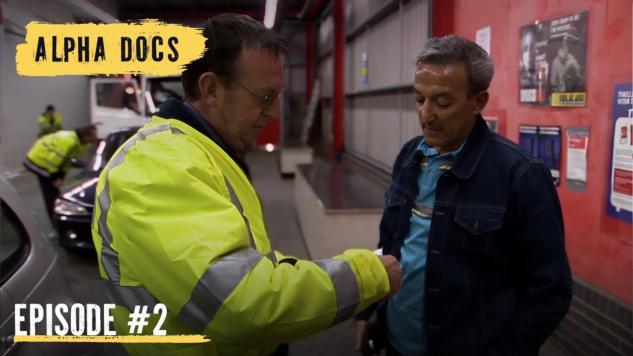 They Swallowed The Drugs! ⚠️ | Customs | Series 1 | Full Episode