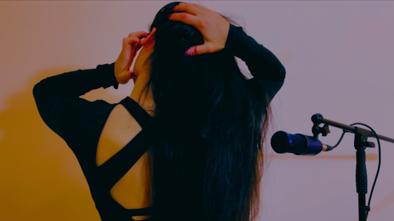 ASMR how to massage your scalp (hair massage brushing)