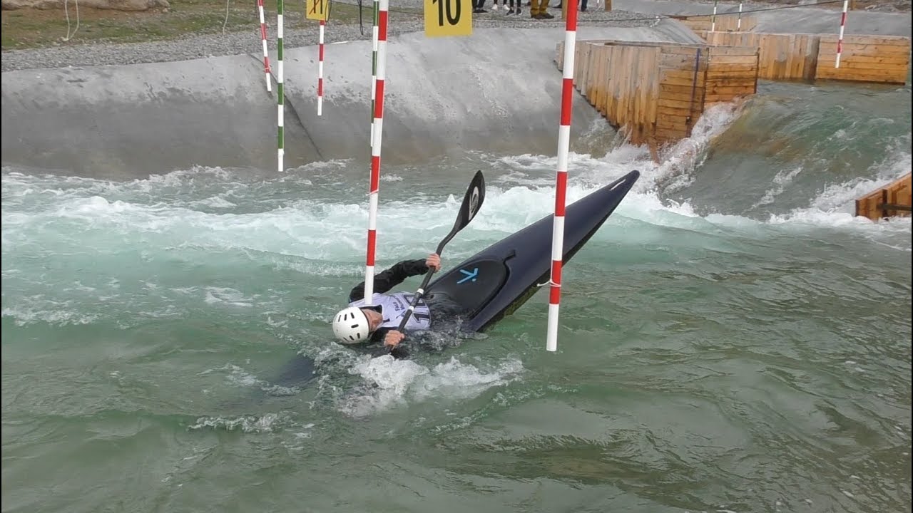 Kanotslalomtävling i Falu Vildvattenpark - (White water slalom)