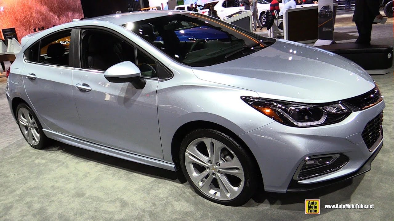 2018 Chevrolet Cruze Hatchback Diesel - Exterior and Interior Walkaround - 2017 LA Auto Show