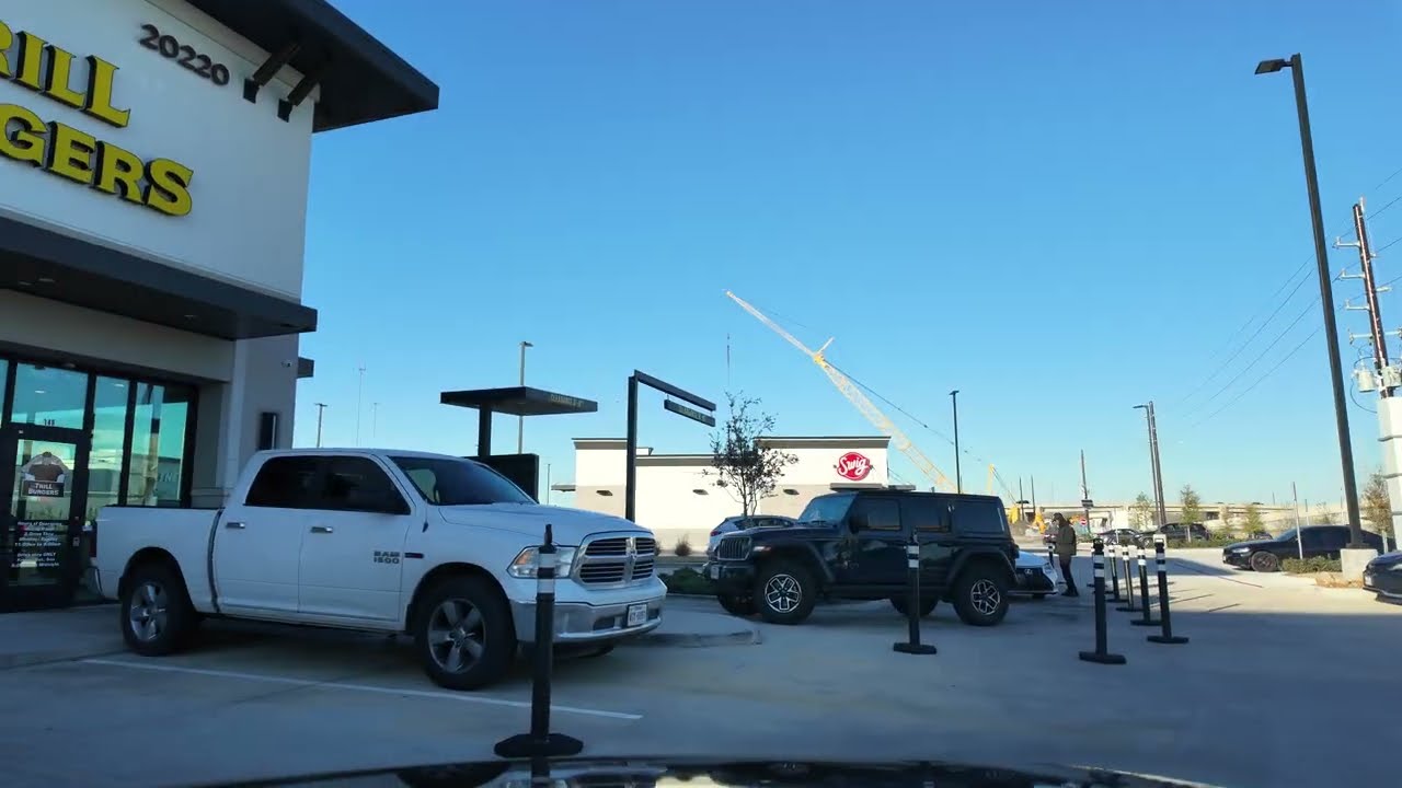 BUN B NEWEST TRILL BURGERS | RIDE with ME :)