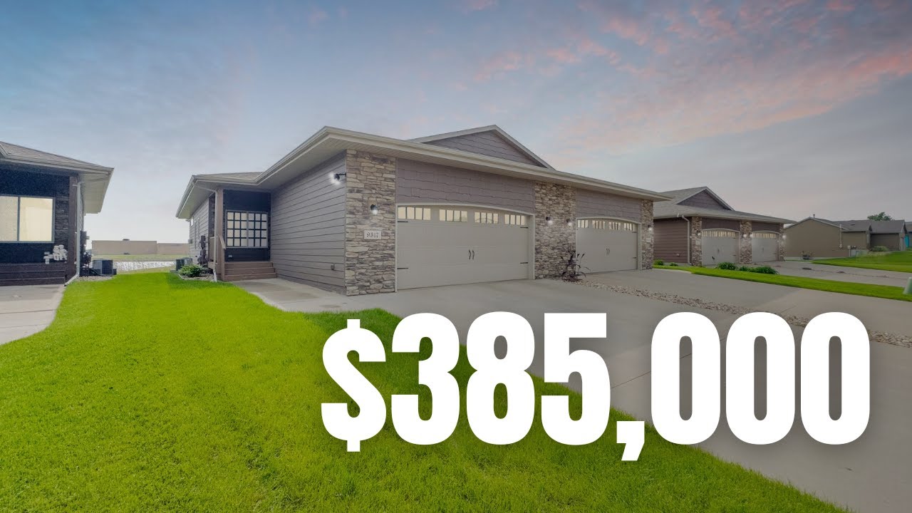 Check Out This Stunning $385,000 Twin Home In Sioux Falls!