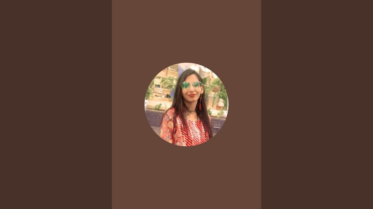Swati 'scorner is live वास्तु टिप्स अपने पास में लक्ष्मी जी की फोटो रखनी चाहिए उसके धन आगमन होता है