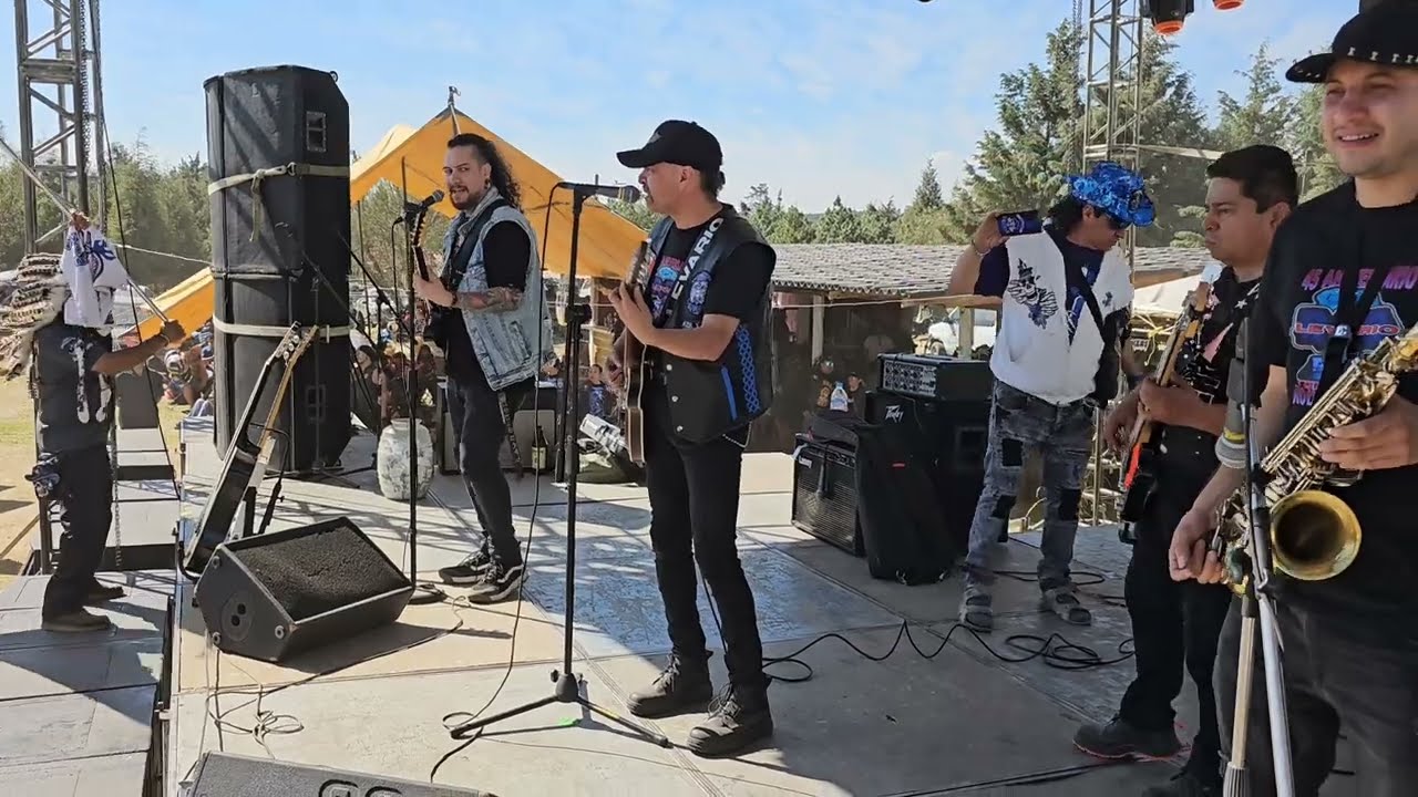 Rod Levario cerrando evento de los Fantasmas Bikers