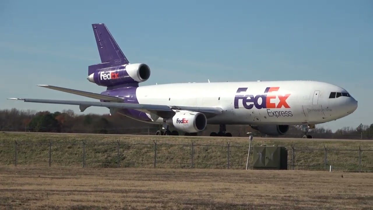 Fedex Plane Spotting at Memphis Airport Lots of Boeing MD-11 DC-10, 757, 767 Airbus A300 Airplanes
