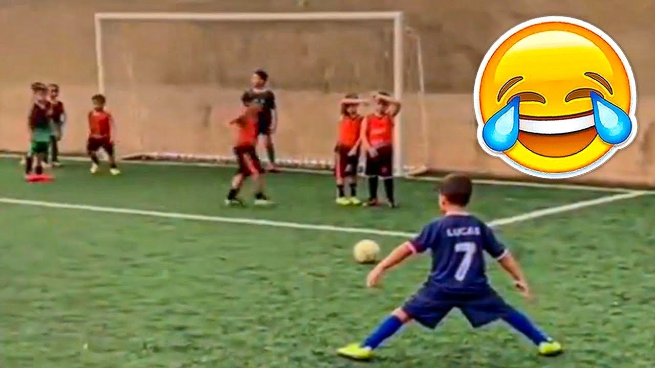 Funny Football FAILS, SKILLS & GOALS #1