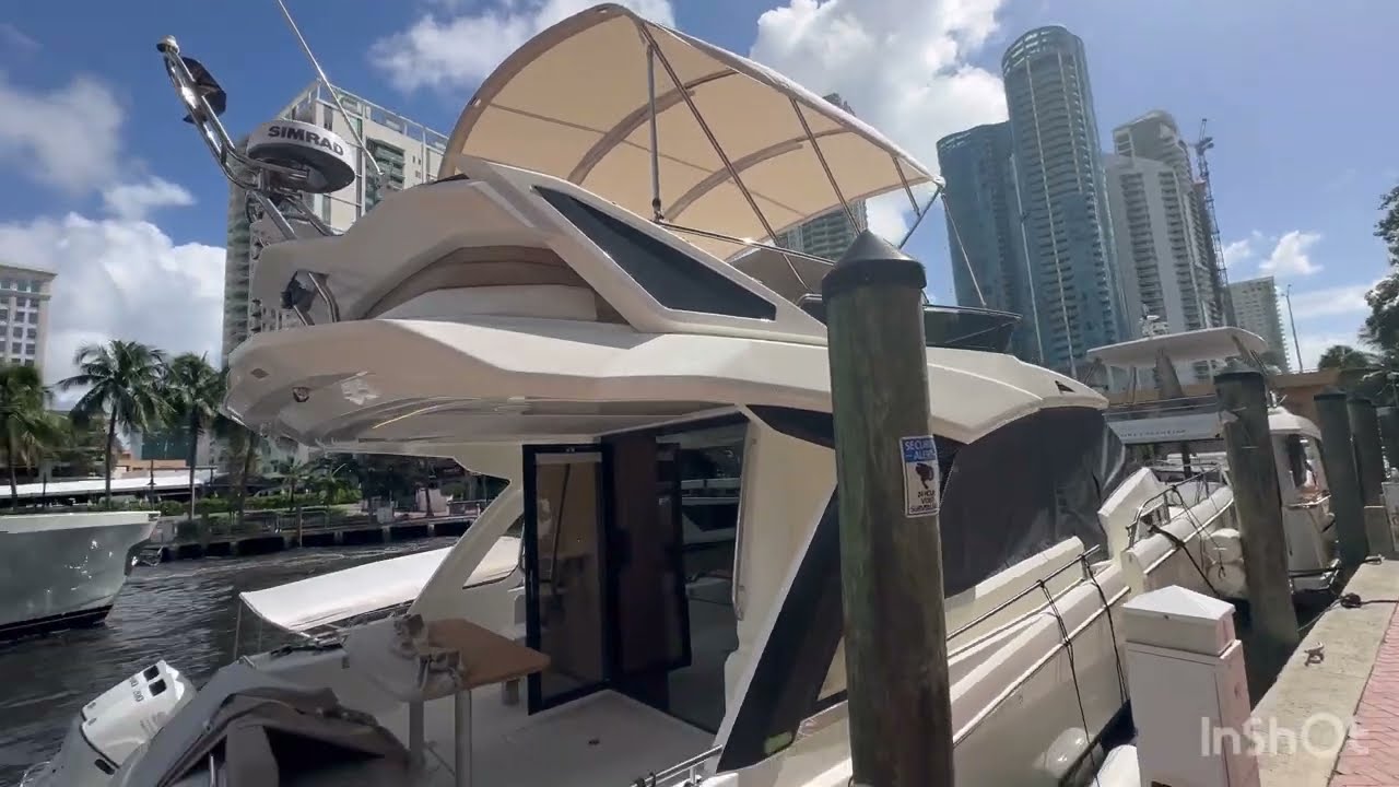 For sale NEW 45’ Greenline Yachts HYBRID 2024 Gen 6 in Fort Lauderdale