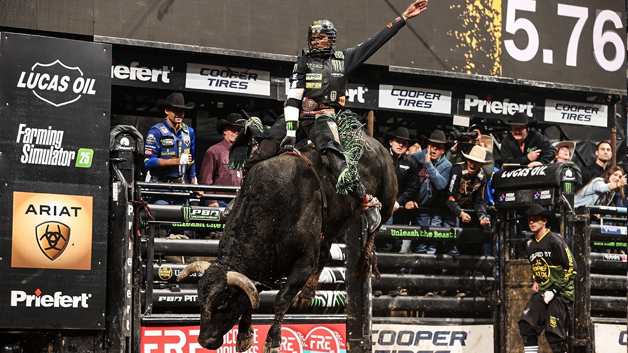 Cassio Dias rides Hoobastank for 89.20 Points | PBR UTB Highlight