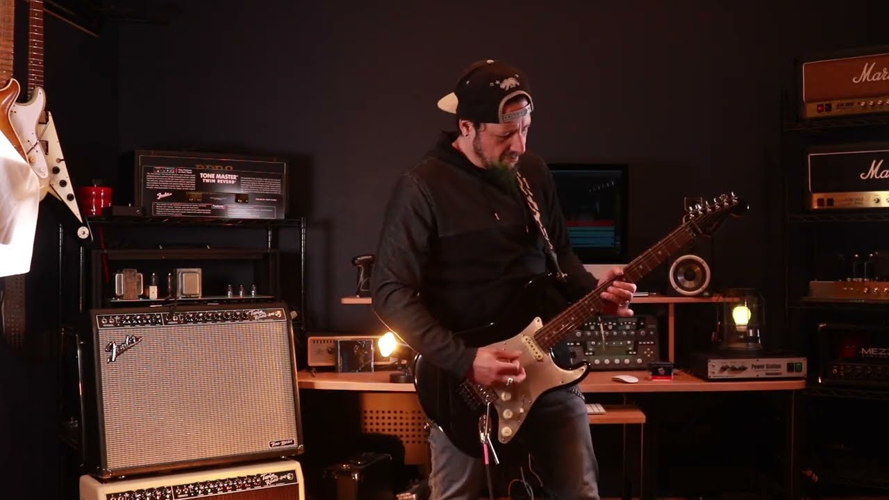 Doug Rappoport w/ FENDER Twin Tone Master an Ultra Luxe Stratocaster
