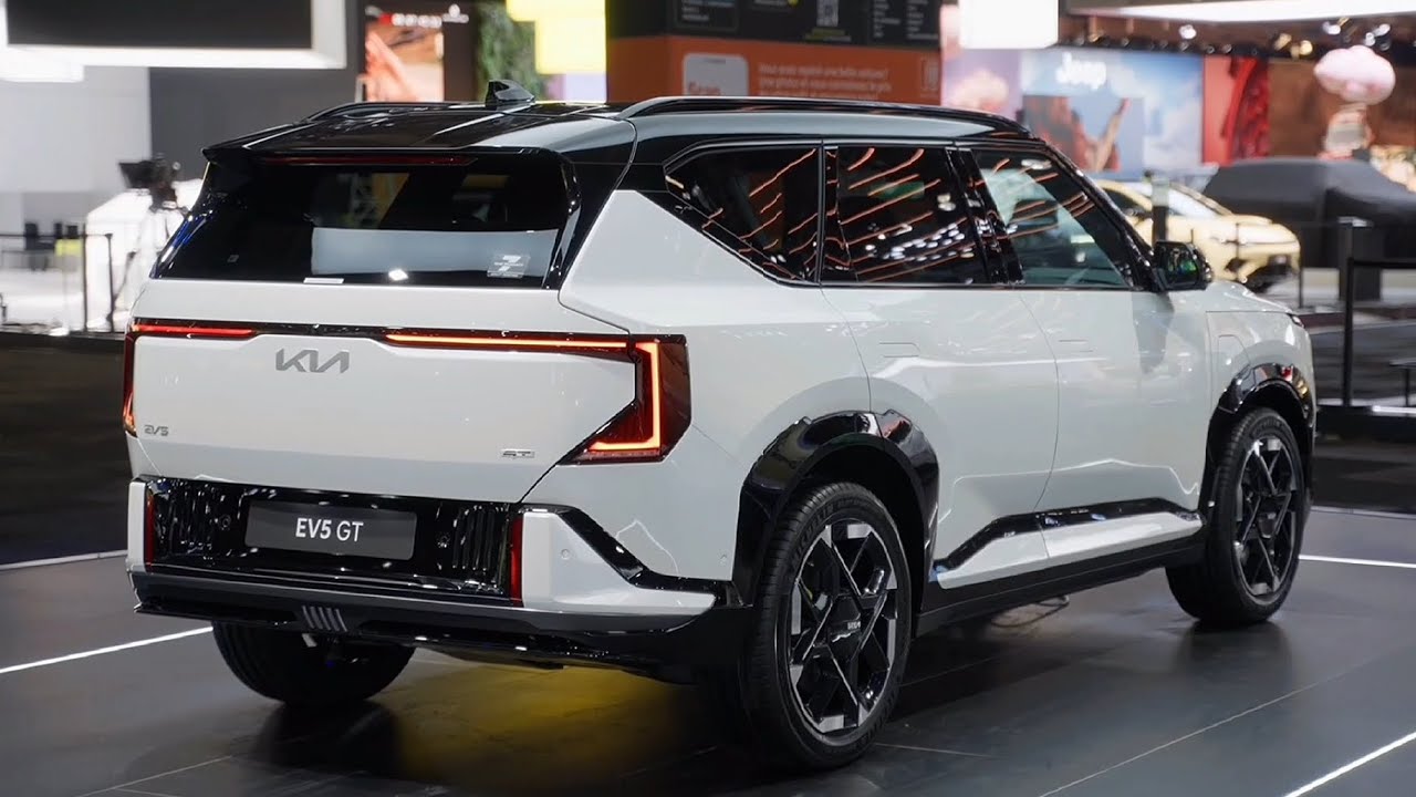 New KIA EV5 GT - Walkaround and Interior